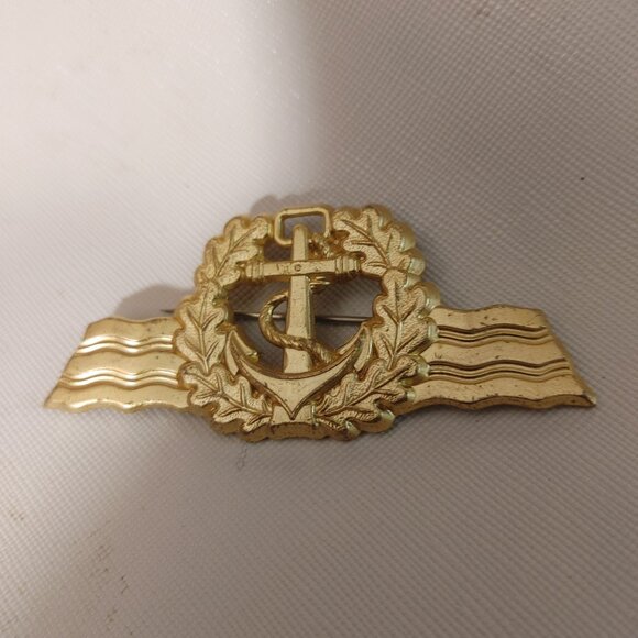 Vintage German Navy Gold Tone Metal Anchor Laurel Wreath Insignia Pin Badge - Picture 5 of 7